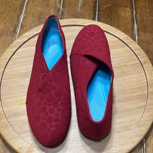 - Thierry rabotin size 37.5 made in Italy Shoes- light- red- circles - texture